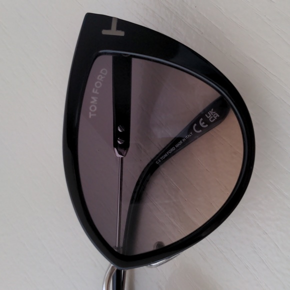 Tom Ford Angelica-02 Sunglasses TF868 01B - Picture 3 of 10